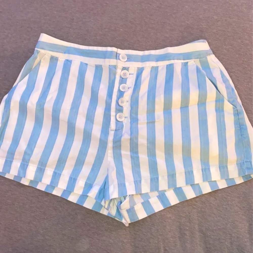 women’s shorts
